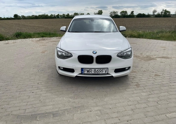 BMW Seria 1 cena 37900 przebieg: 152000, rok produkcji 2014 z Września małe 92